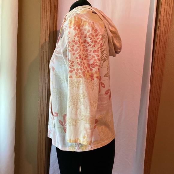 Top - Picture 3 of 6